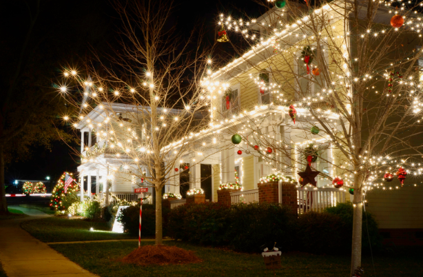 Orangevale-christmas-lights-installation this image shows Christmas light services in Orangevale, CA