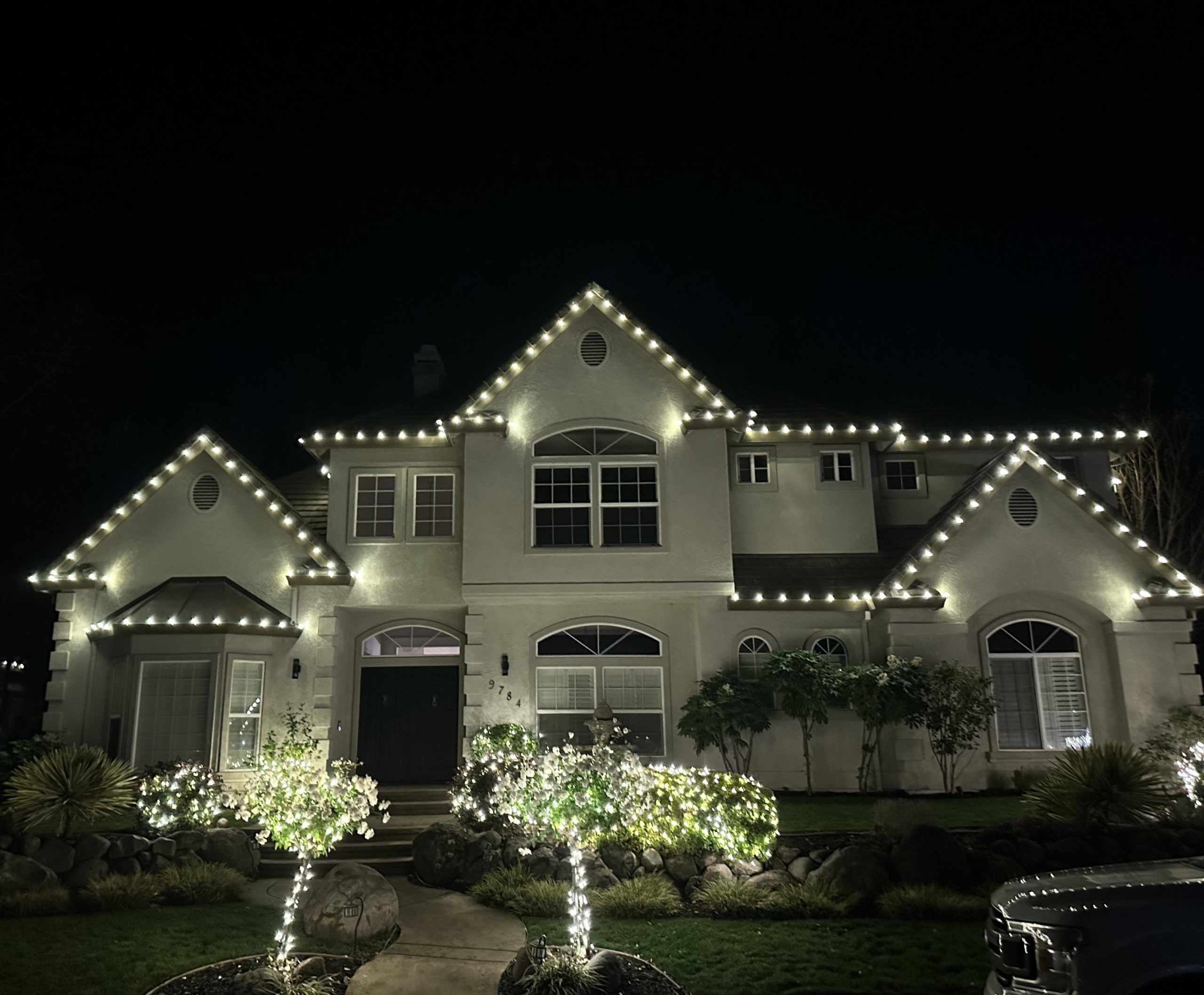 Roseville-CA-stake-lighting this image shows stake lighting in Roseville, CA