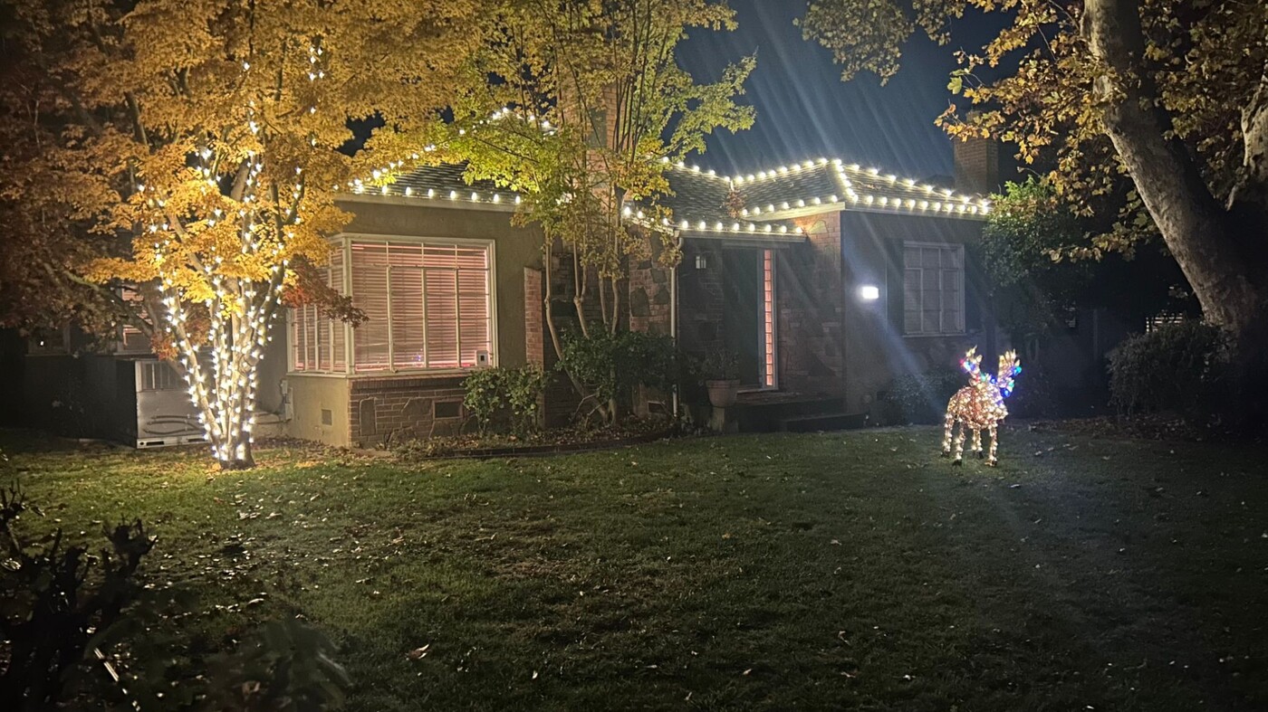 Christmas lights in Auburn, CA: farmhouse multicolor dusk